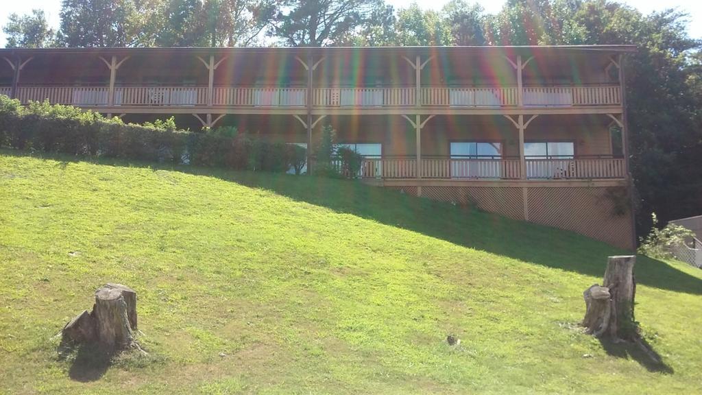 Budgetel Inn & Suites Dillard Bagian luar foto